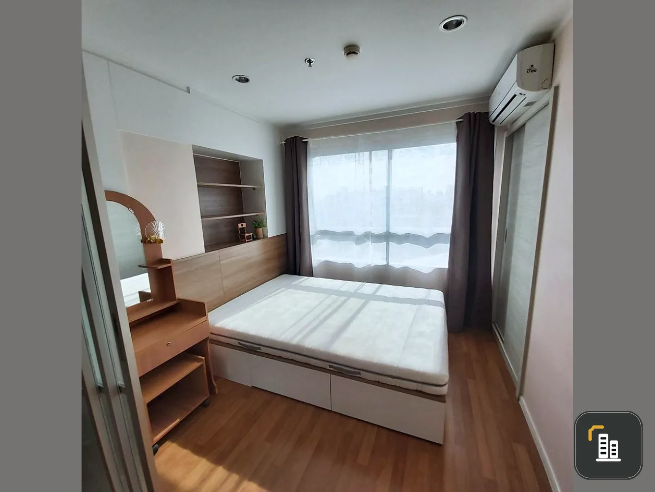 Sale Lumpini Park Rama 9-Ratchada, corner room, great view, best location, to live by yourself or to invest Guarantee that it's worth it.
