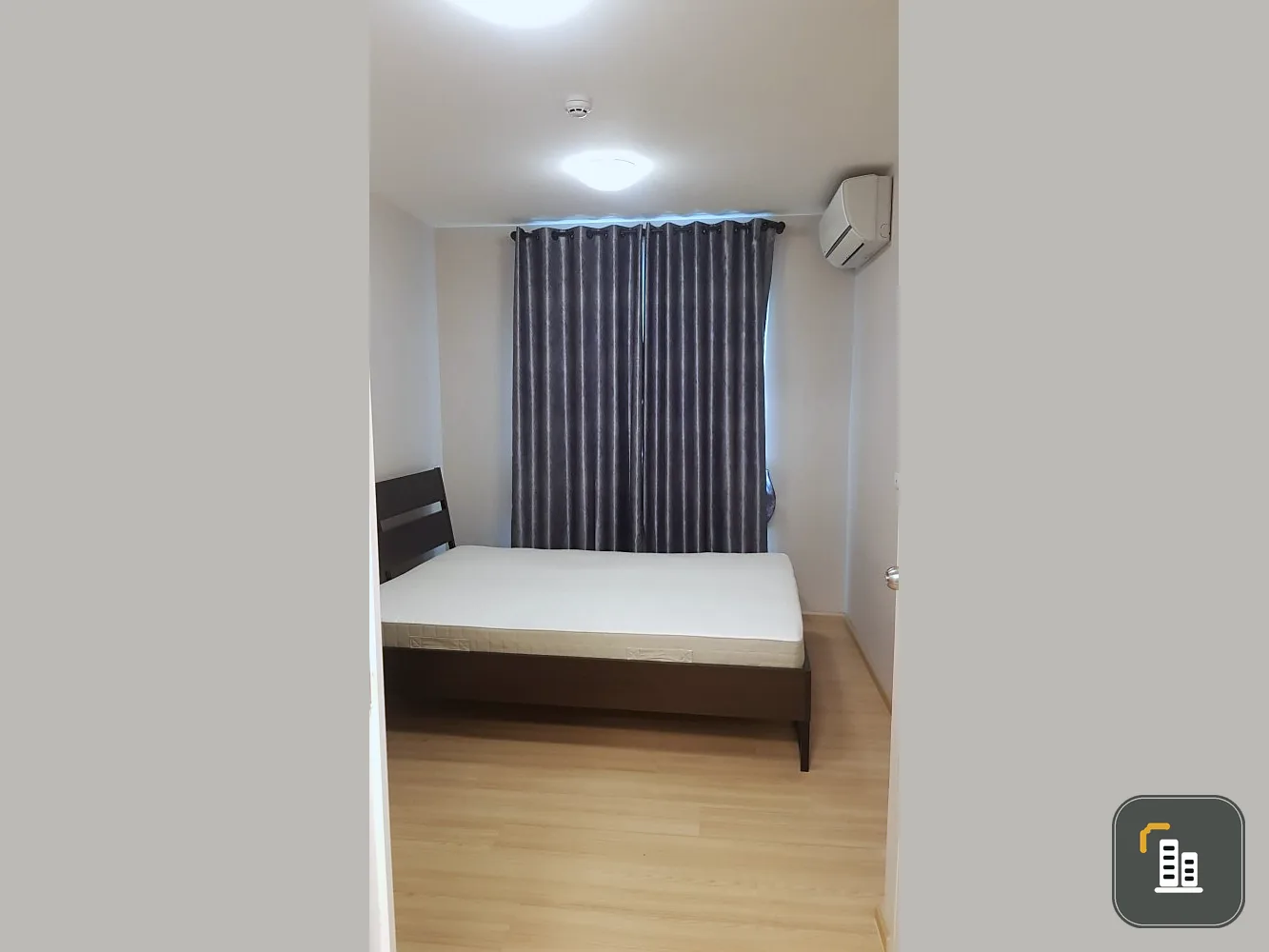 For rent, Plum Condo Chaengwattana Station, beautiful room, pool view, very good price, you can carry one bag and move in.