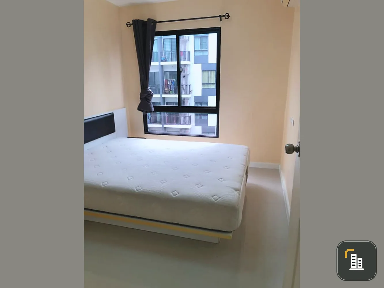 Quick sale!! Icondo Sukhumvit 105 Pool View Near BTS Bearing Book now!!