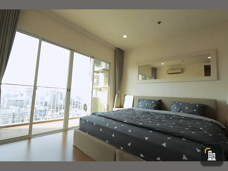 Sell and rent The Complete Ratchaprarop, super wow, super luxury, comfortable sofa, come with bed, love it.