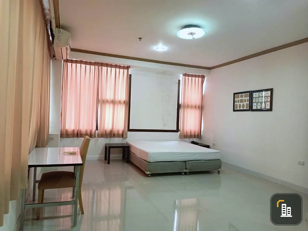 For rent urgently!! Condo The Waterford Park Sukhumvit 53, good location, near shopping areas. Don't be late, book now!!