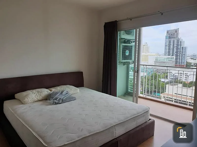 For rent, The Complete Ratchaprarop, beautiful city view and more useable area than usual. You can bring your bag.
