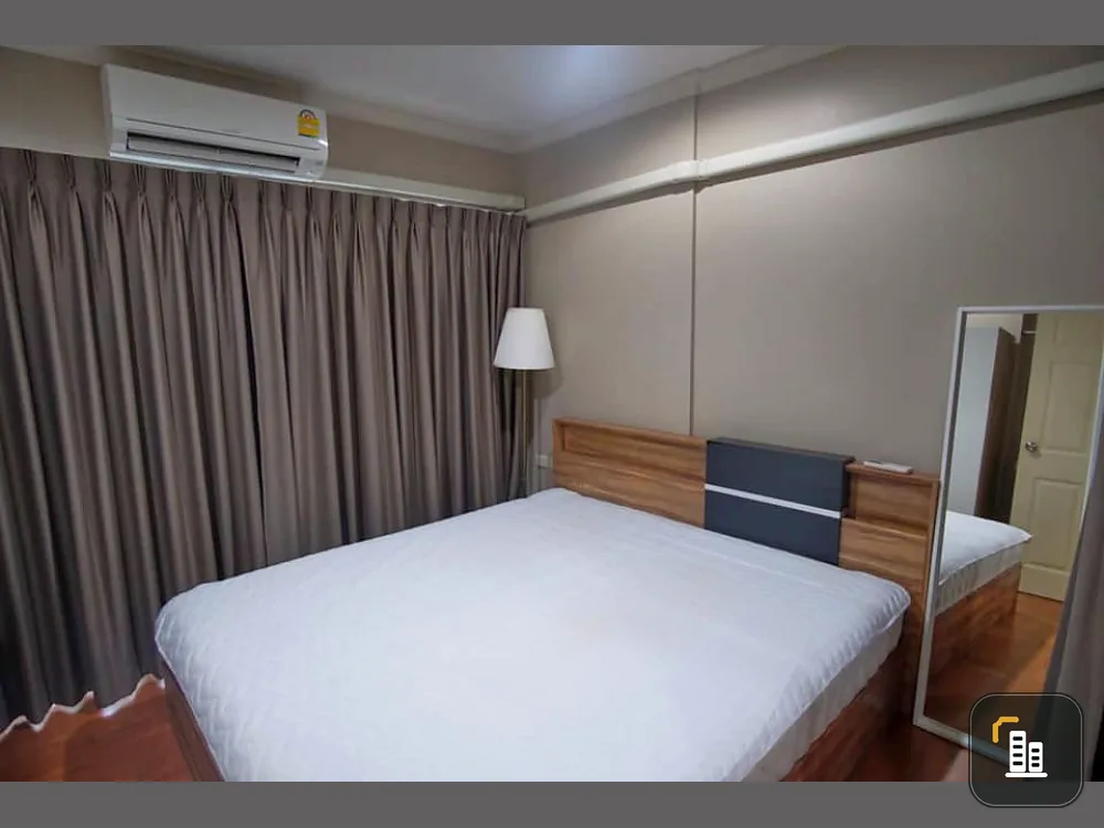 For rent urgently!! Condo Grand Park View Asoke, high floor, GMM building view, in the heart of Asoke. Don't hesitate, book now!!