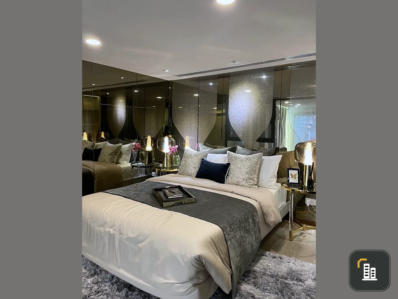 Sale down payment, Condo Soho, Bangkok, Ratchada, closed kitchen, full furniture. Don't be late, book now!!