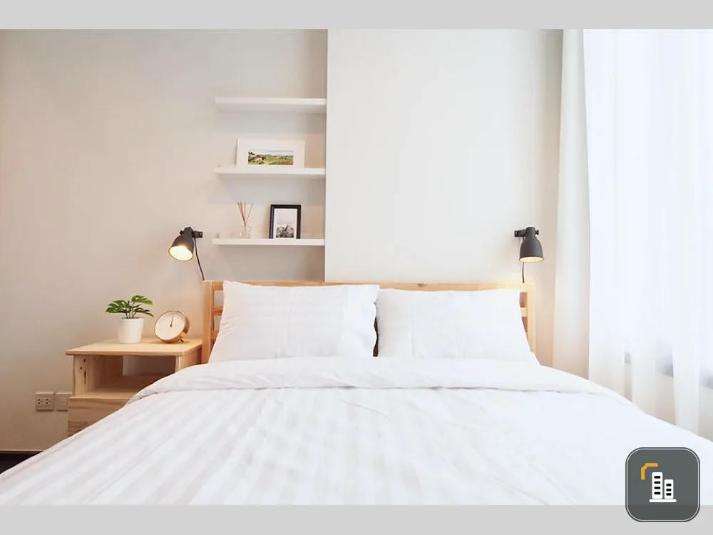 For rent, Edge by Sansiri, Sukhumvit 23, beautiful room, minimal style, well furnished, great view, book now, don't miss it.