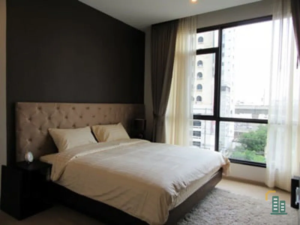 For rent, The Capital Ekamai-Thonglor, very spacious room, suitable for a large family. Luxurious decoration. Book now.