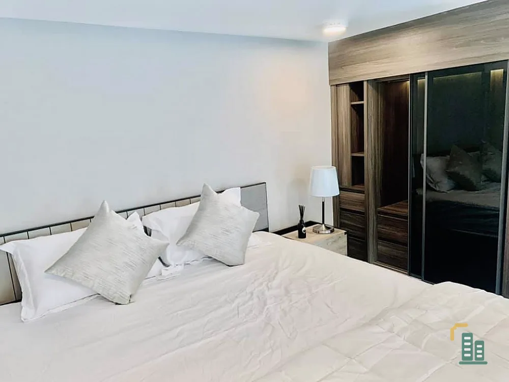 Sell/Rent Condo C Ekkamai, duplex room. Fully furnished, good location, don't miss it!!