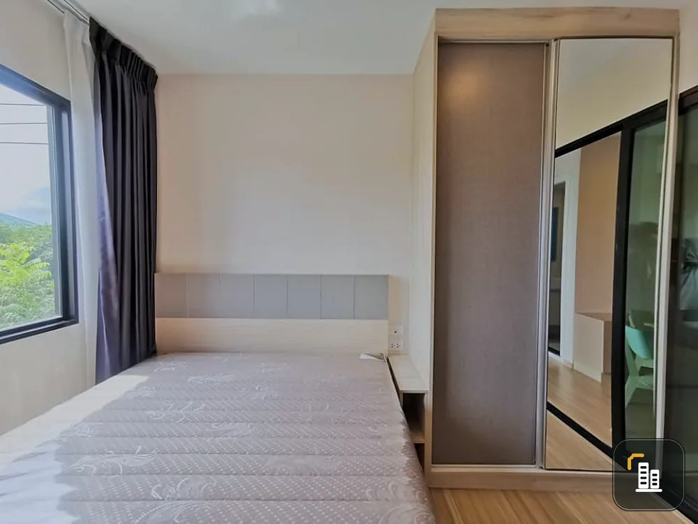 Hallmark Ladprao - Chokchai 4 for rent, decorated with built-in appliances There are two air conditioners. If interested, hurry up.