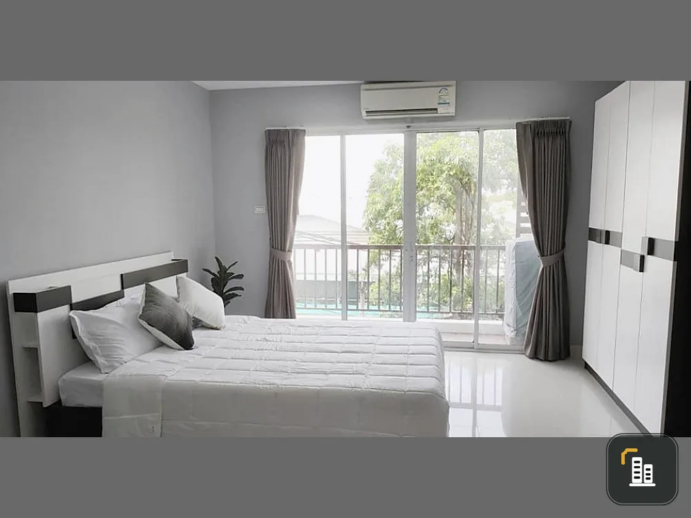 Sale The Green Condo 2, south view, complete electrical appliances, don't wait.