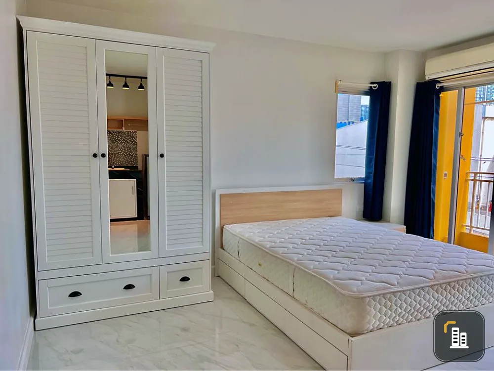 Sell My Condo Sukhumvit 52, beautiful room, super bang, super price, good furniture. storage compartment Become the owner