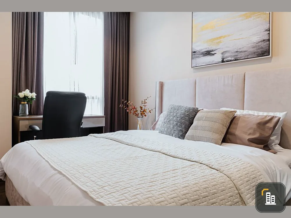 Selling The Line Ratchathewi, this room is decorated with luxury built-in interior, tone control, plus a very private corner room. Book now.