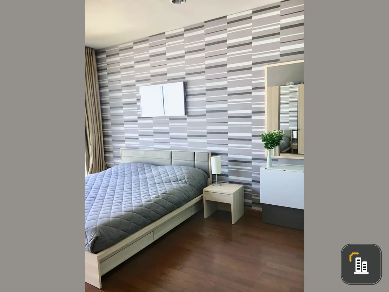 For rent The Address Chidlom, very spacious room, fully furnished, very good view, very good atmosphere Who has been certified Finver