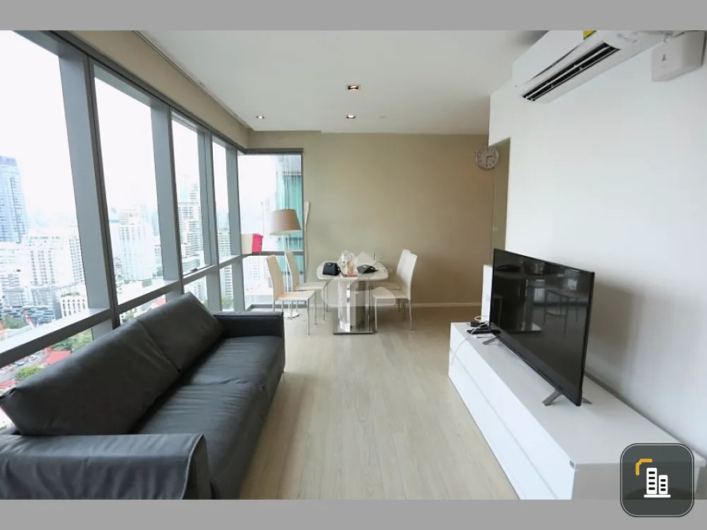Urgent sale, Condo The Room Sukhumvit 21, near MRT Sukhumvit, good location, convenient transportation, do not miss!!