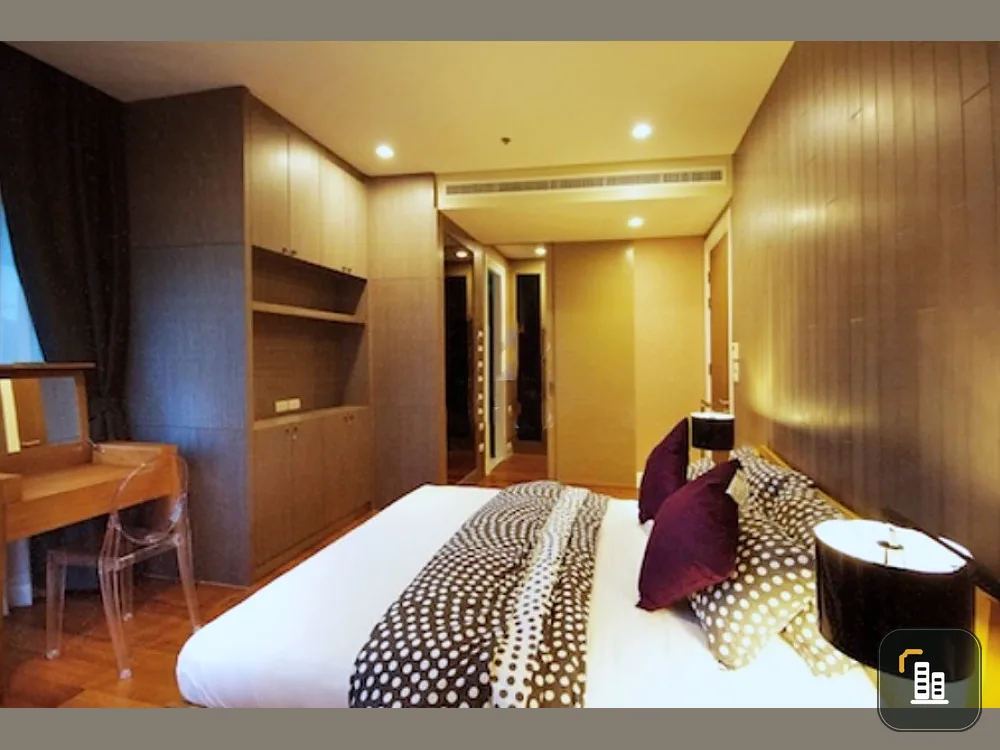 For sale, rent, Bright Sukhumvit 24, convenient transportation, near shopping areas. Don't be late, book now!!