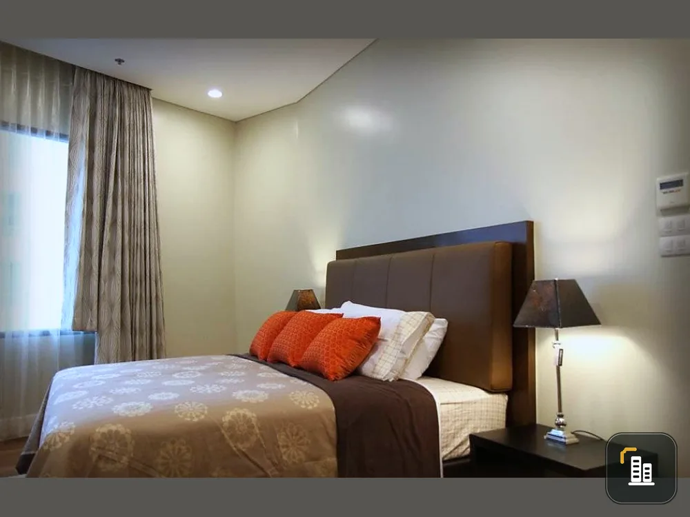 Condo for rent, Bright Sukhumvit 24, corner room, good location, fully furnished, ready to move in. Don't miss it!!