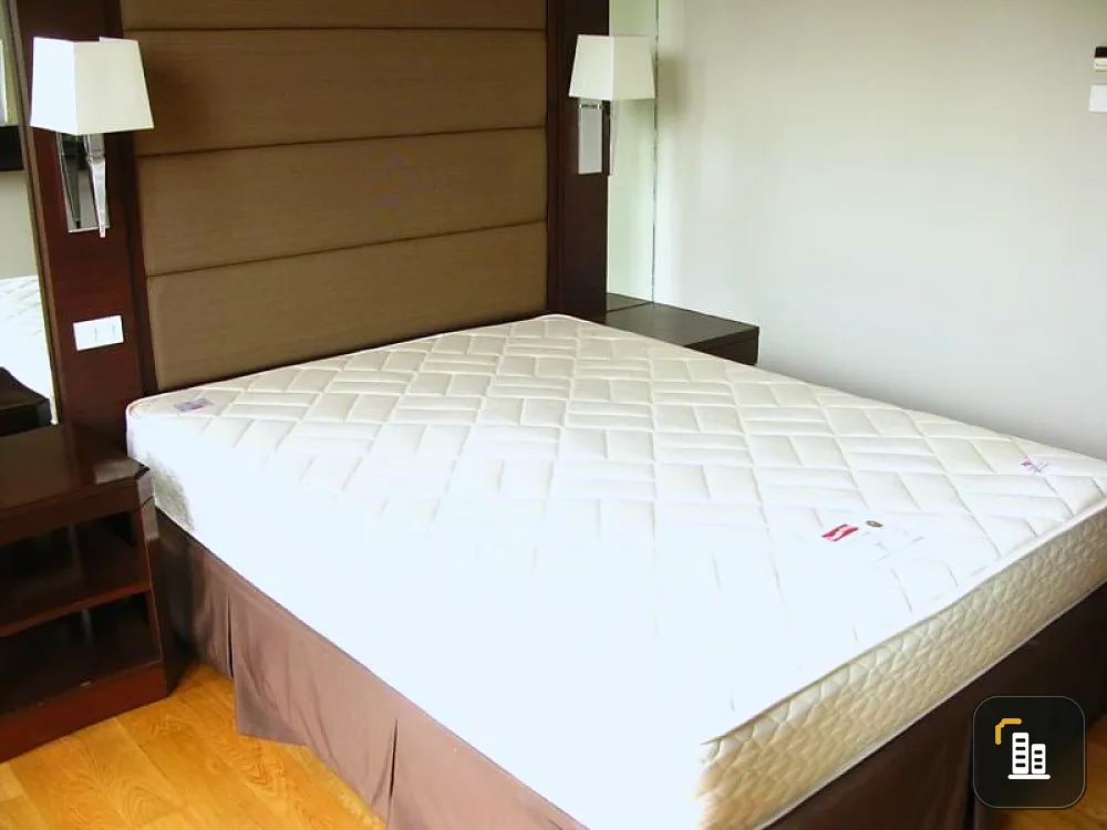 Selling Vincente Sukhumvit 49, this room is very spacious. Well decorated with built-in Plus, it's a very private corner room. Book now.
