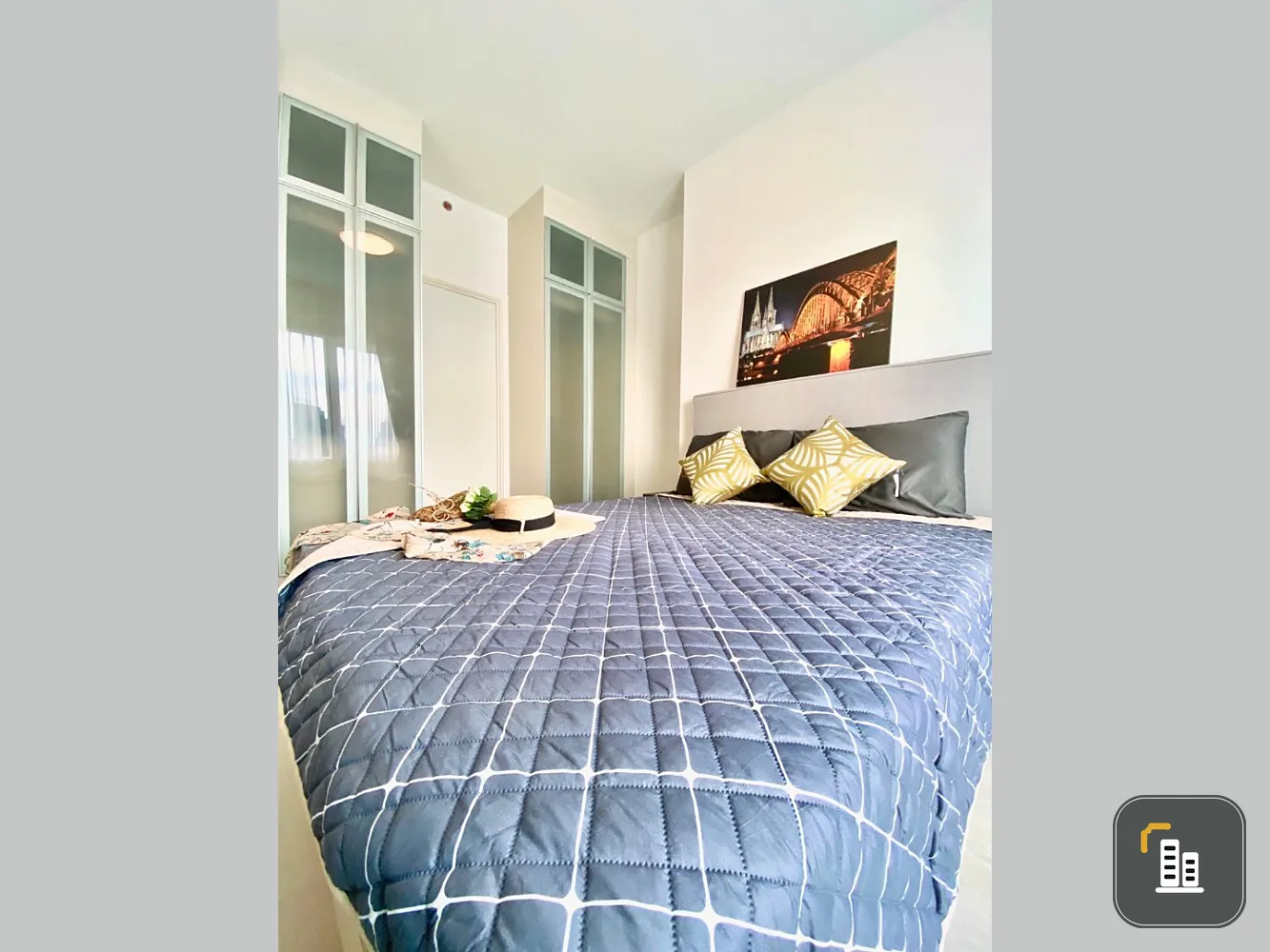 Condo for sale Chapter One Eco Ratchada-Huay Kwang. Fully furnished and equipped with electrical appliances. The most beautiful room.
