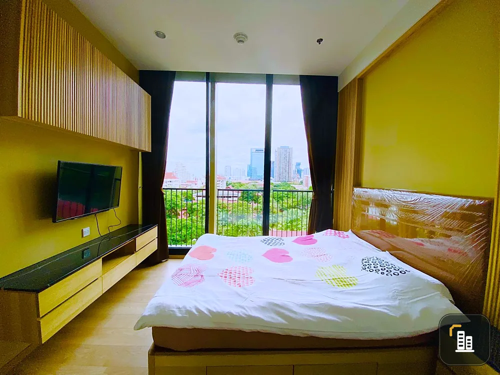 Condo for rent, Noble Be 19, corner room, near BTS Asoke and shopping center. Don't miss it!!