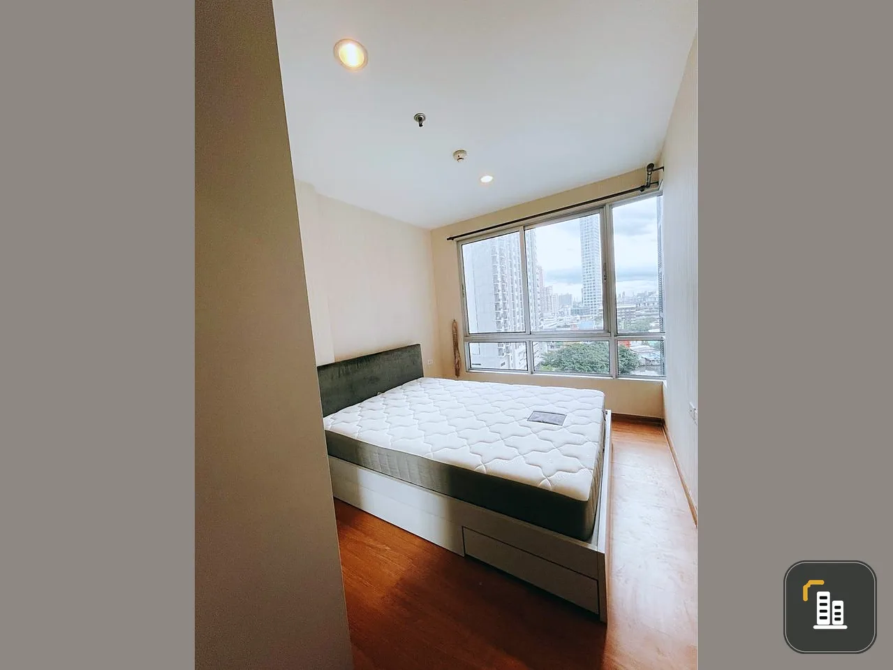 Condo for rent, The Base Sukhumvit 77, 12th floor, Building B, swimming pool view, ready to move in, good price, don't miss it!!