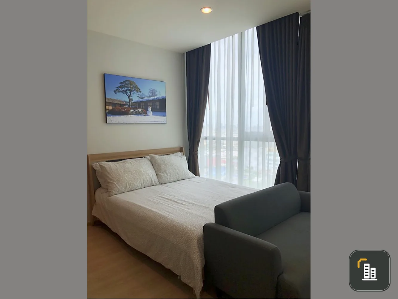 For rent, Noble Revolve Ratchada 2, high floor, very beautiful view, fully furnished, you can carry your bag and move in.