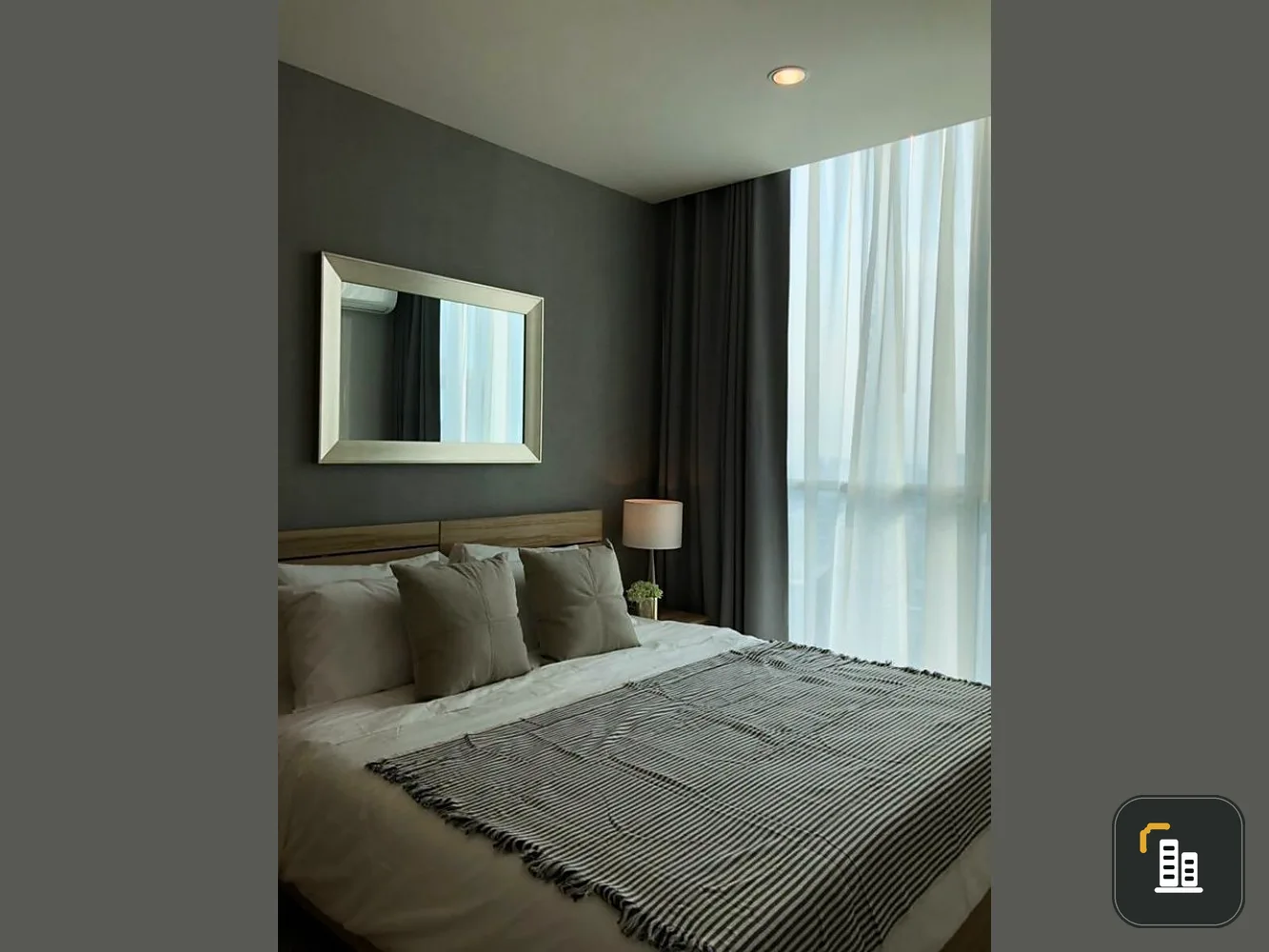 Condo for sale Noble Revolve Ratchada, fully furnished, high floor, beautiful view, don't wait.