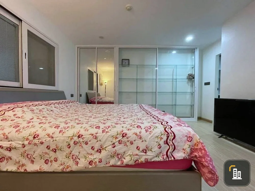 For rent, Top View Tower, Sukhumvit 59, this room has a great view, newly renovated, fully furnished, can move in.