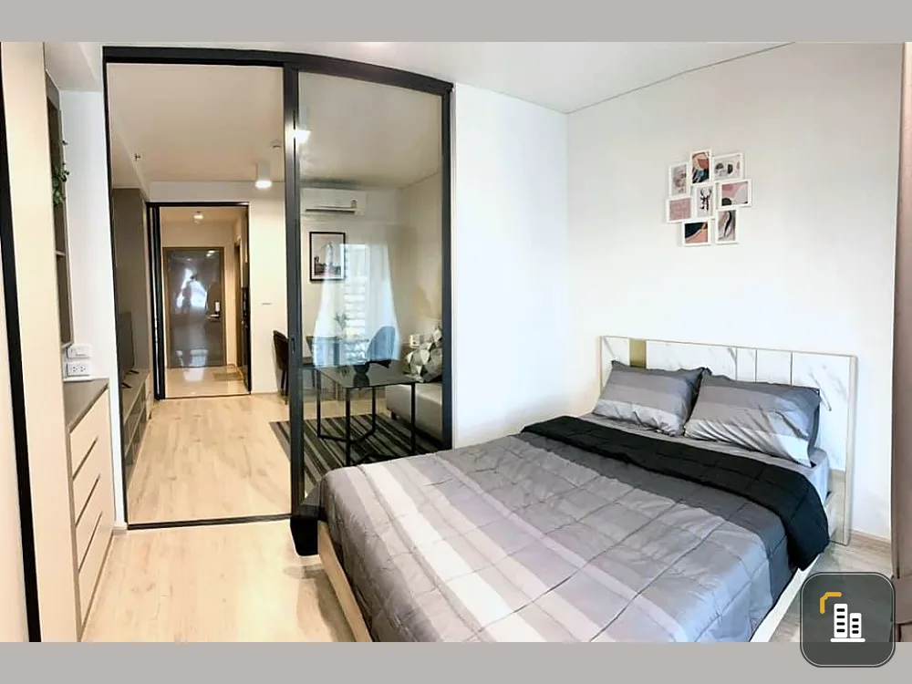 Condo for sale, Ideo Sathorn-Wongwian Yai, beautiful room, fully furnished and electrical appliances. Book now.