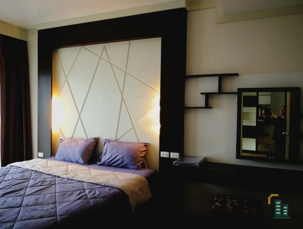 Urgent sale, Noble Reveal Condo, near BTS Ekkamai, fully furnished. Don't be late, book now!!