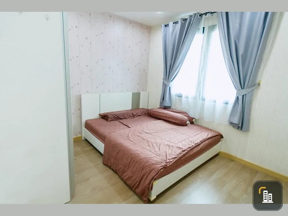 For rent Astro Condominium, modern style room. Well equipped, fully furnished, you can carry your bag in right away.