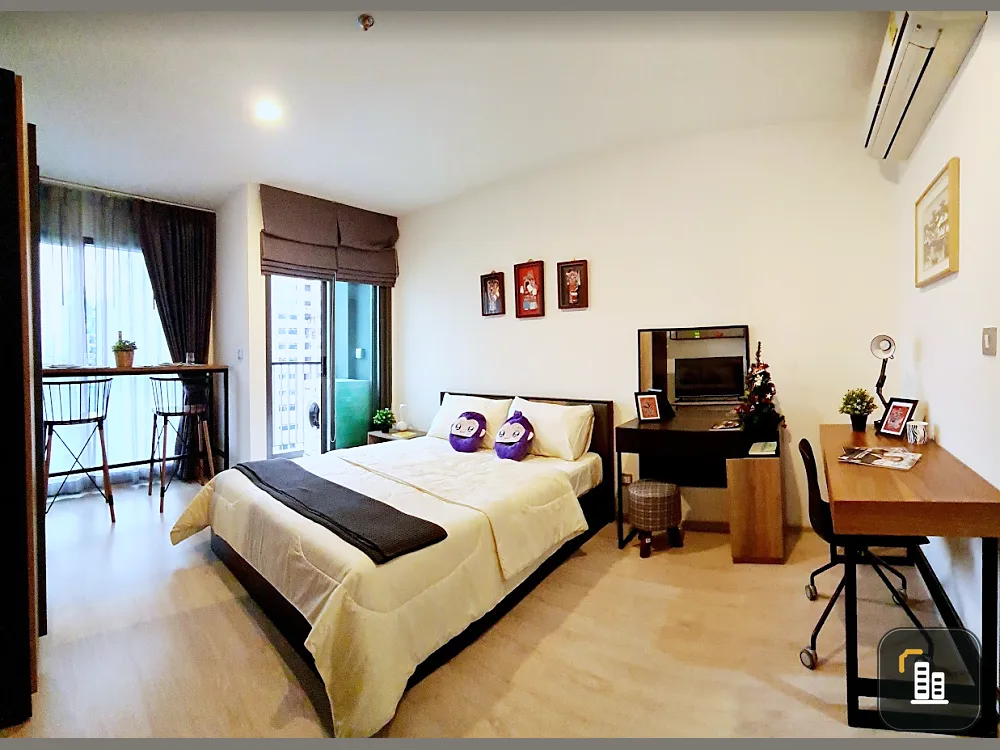 Condo for sale or rent, Rhythm Rangnam, facing south, cool breeze all year, beautiful view, hurry, hurry.