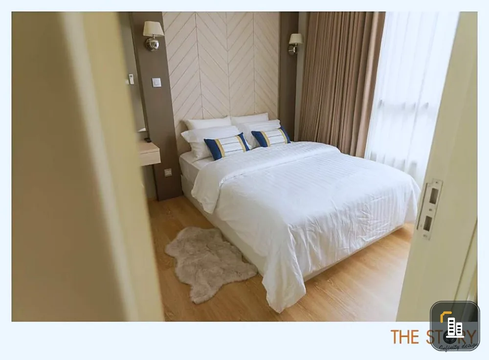 For rent H Condo Sukhumvit 43 This room is decorated in tone control. The interior is spacious and the living space is well organized. Book now.