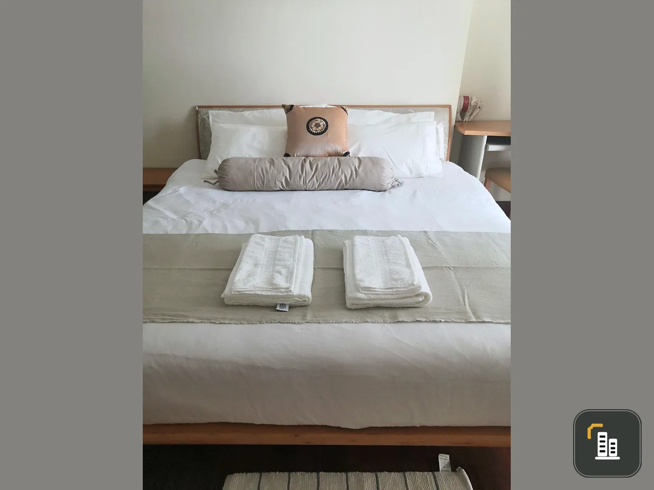 Urgent sale, Condo Asoke Place, good location, in the heart of the city, near shopping centers, don't miss it!!