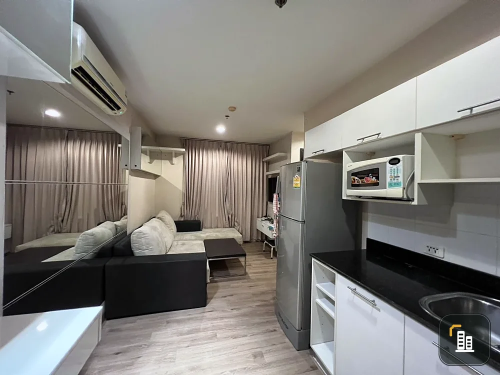 For rent Diamond Ratchada, beautiful room The interior is very wide, fully furnished, you can carry only one bag in it.