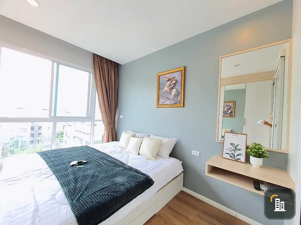 For rent, Happy Condo Ladprao 101, large room, lots of usable space. The room is beautiful, modern, very inviting. Book now.