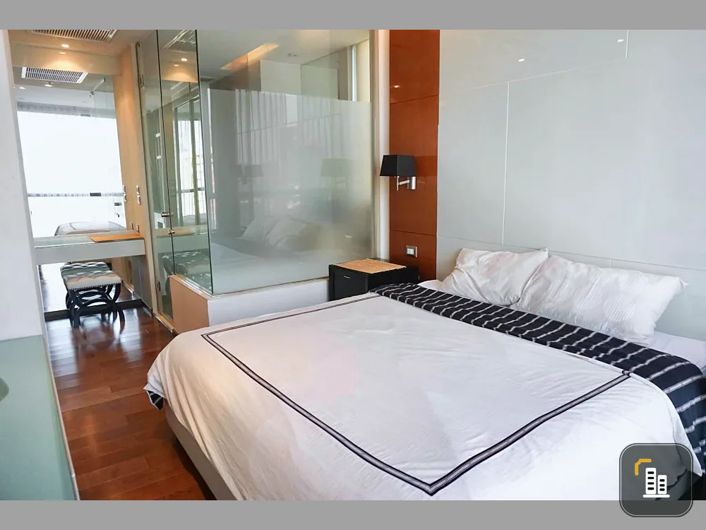 For rent, The Address Sukhumvit 28, beautiful room, hotel style, well furnished, super soft king size bed, come and book now.