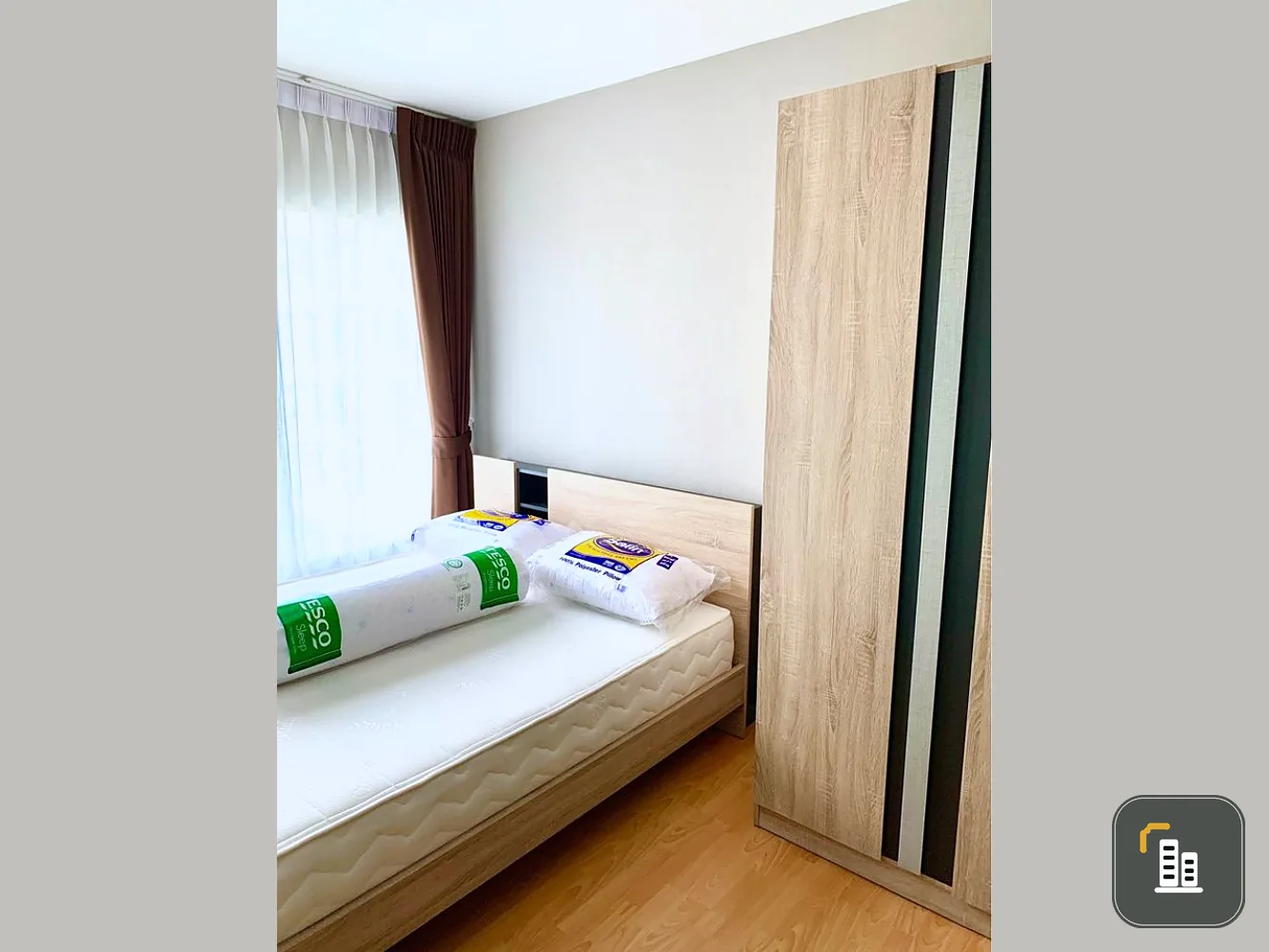 Urgent sale!! Condo Dmura Ratchayothin, 5th floor, beautiful room with complete furniture and electrical appliances. Book now!!
