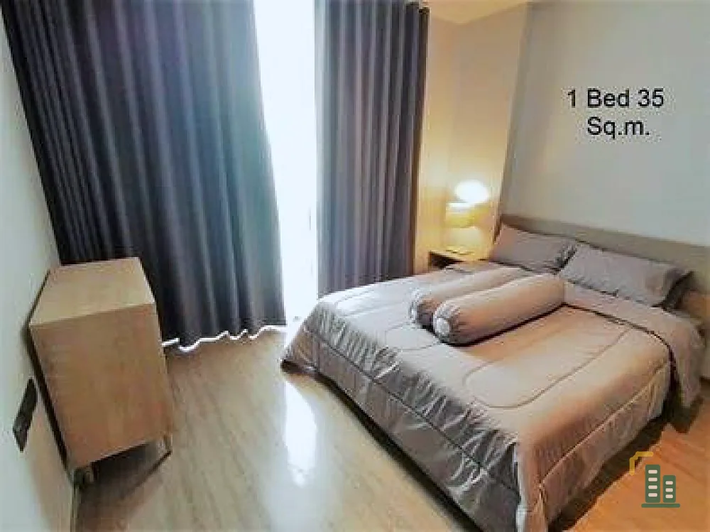Rhythm Ekkamai for rent, beautiful room, minimalist style, cool, furnishings, tone control, very wide interior High floor, great view, book now.