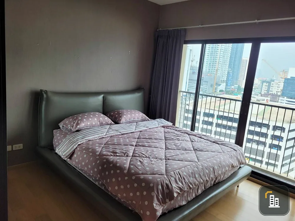 Quick sale!! Noble Revent Condo, 12th floor, corner room, convenient transportation, near BTS Phaya Thai, don't miss it!!