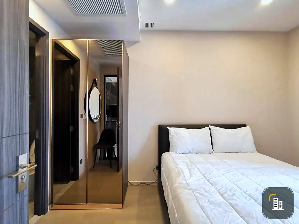 Selling Ashton Asoke, this room is brand new. Fur is the most premium. It's good to buy for yourself or to invest and make a good profit. Book now.