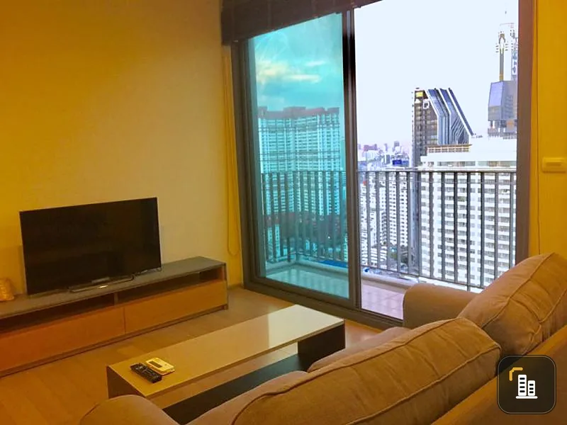 urgent !!! Selling PYNE by Sansiri, selling at cost, 1 bedroom, 1 bathroom, 2X high floor, this price can't be found anymore.
