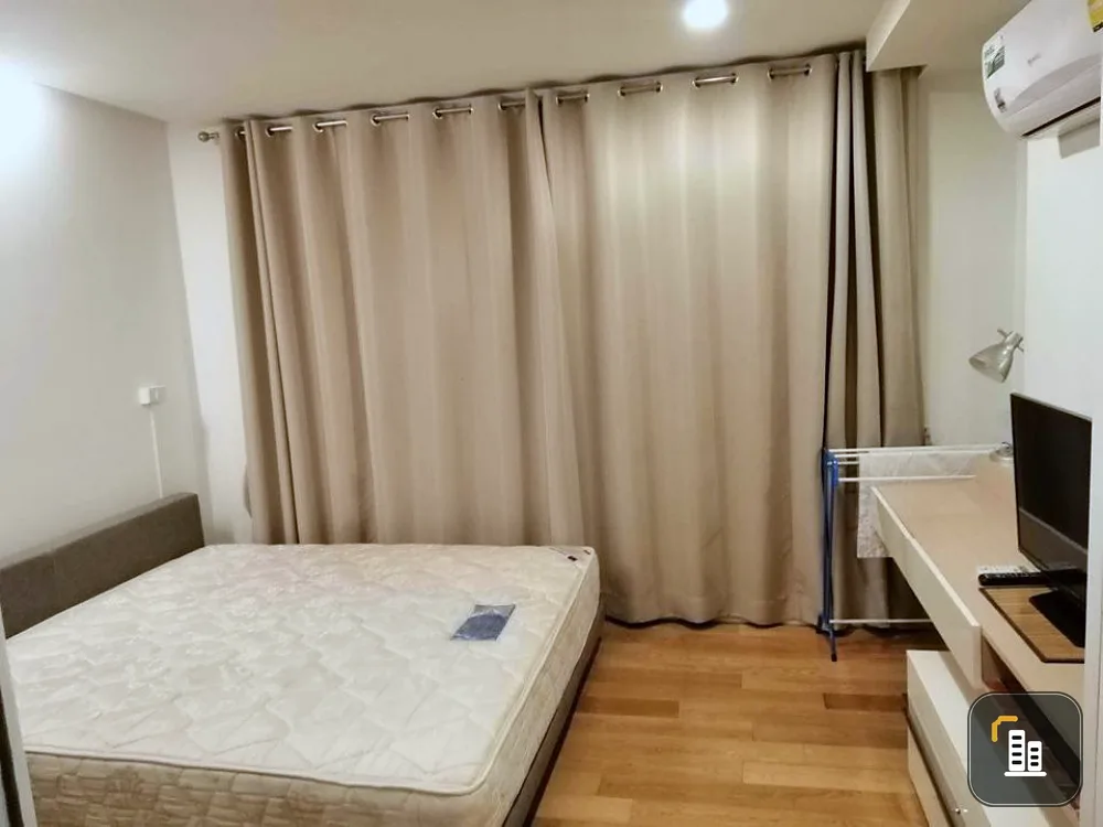 Condo for rent, 15 Sukhumvit Residence, good location, fully furnished, ready to move in. Friendly price. Can't miss it!!