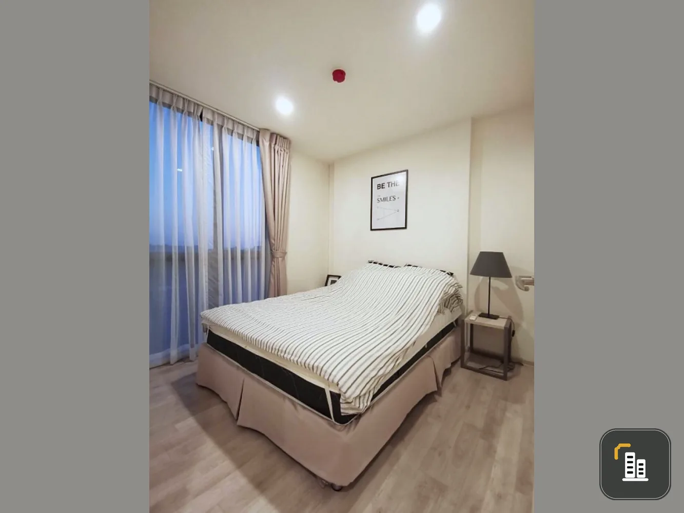 Urgent sale Condo Chambers Cher Ratchada-Ramintra. The room is decorated, ready to move in, good location, convenient transportation, don't miss it!!