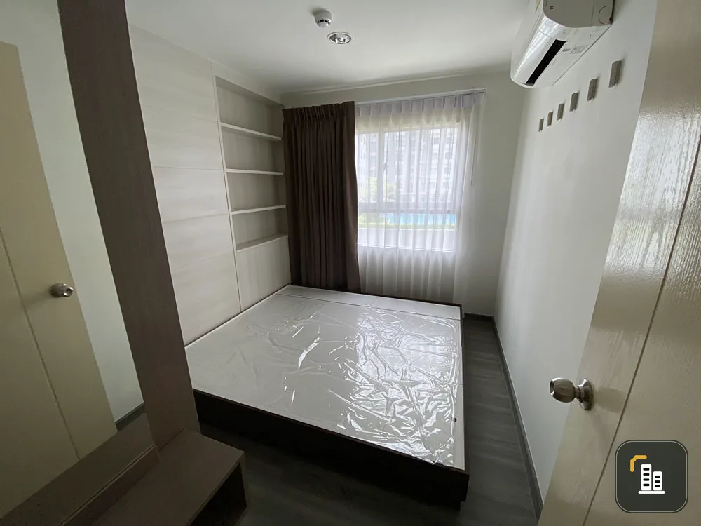 Urgent sale, Condo The Trust @ BTS Erawan, 6th floor, built in the whole room, free furniture, ready to move in, good location, don't miss it!!