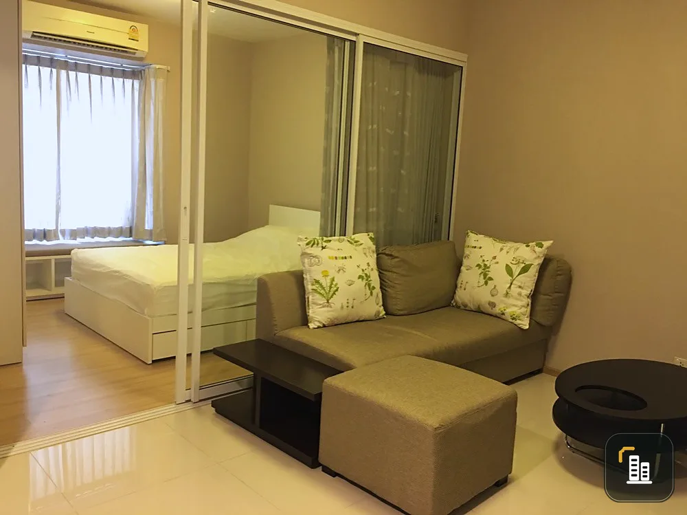 Condo for sale, Fuse Mobius Ramkhamhaeng Station, 18th floor, city view, room wall with wallpaper very beautiful