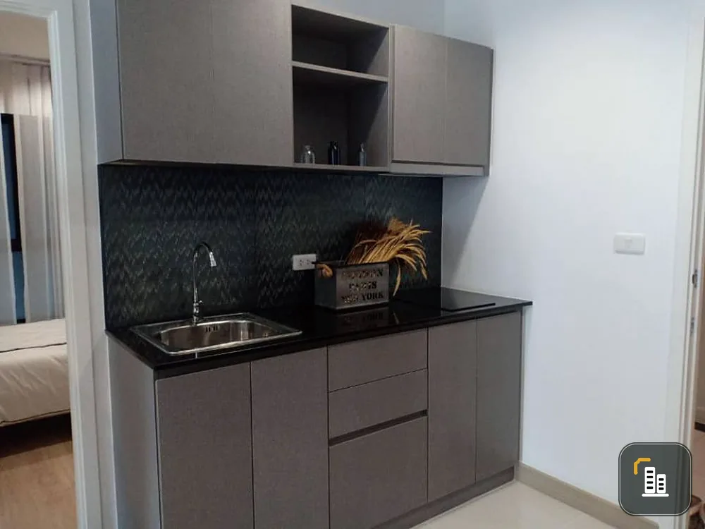 Condo for sale: Thana Astoria, 2 bedrooms, high ceilings, fully furnished. Can't reserve, can't anymore !!