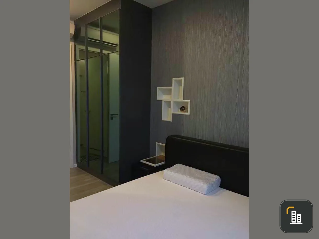 Sell/Rent Condo The Room Sukhumvit 69 near BTS Phra Khanong, fully furnished and equipped with appliances. Book now!!