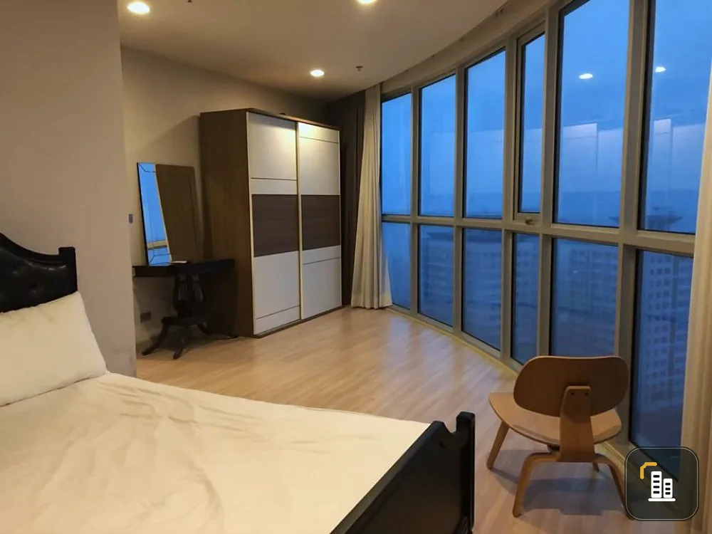 Condo for sale/rent, Skywalk and Wells Residence, high floor, fully furnished, do not miss