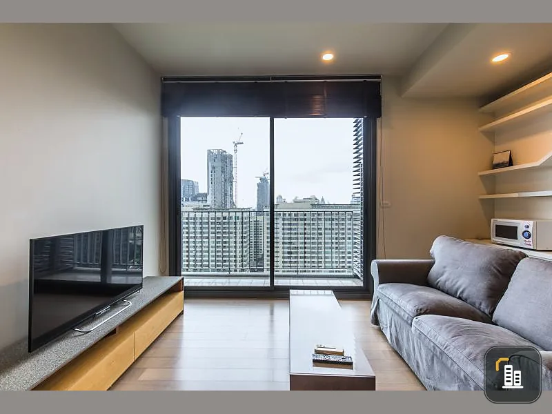 Sell PYNE by Sansiri, beautiful room, brand new! Very good view, next to BTS, convenient transportation, hurry to own it quickly.