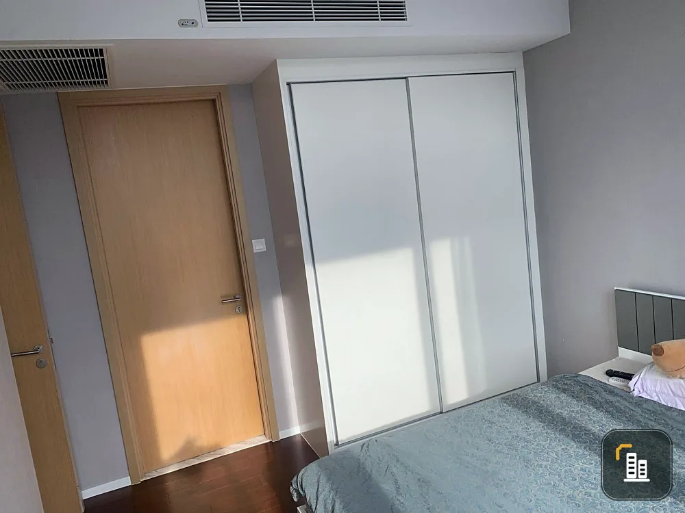 Condo for rent, Hyde Sukhumvit 11, fully furnished, ready to move in. You can't miss it.