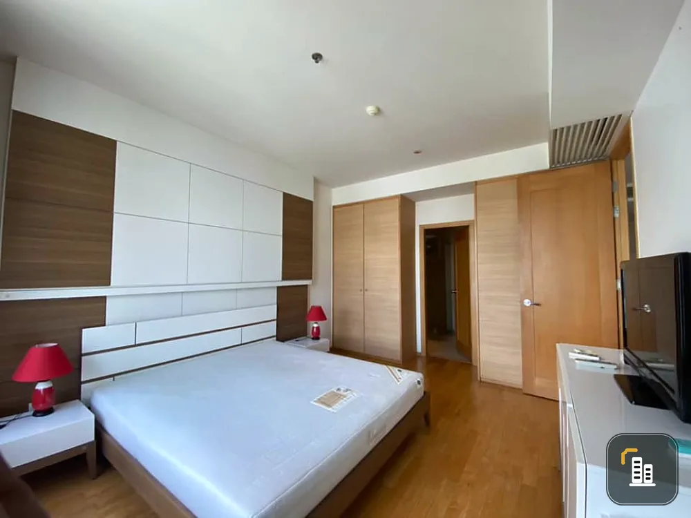 Condo for sale, Empire Place Sathorn-Narathiwat, ready to move in. Can't miss it